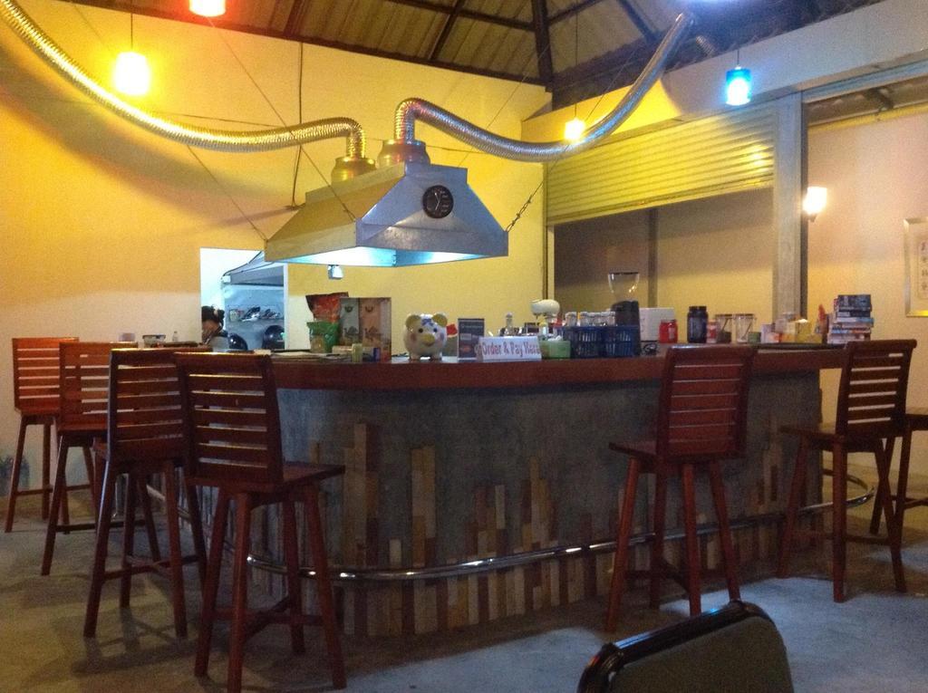 Phuket Muay Thai House Chalong Eksteriør billede