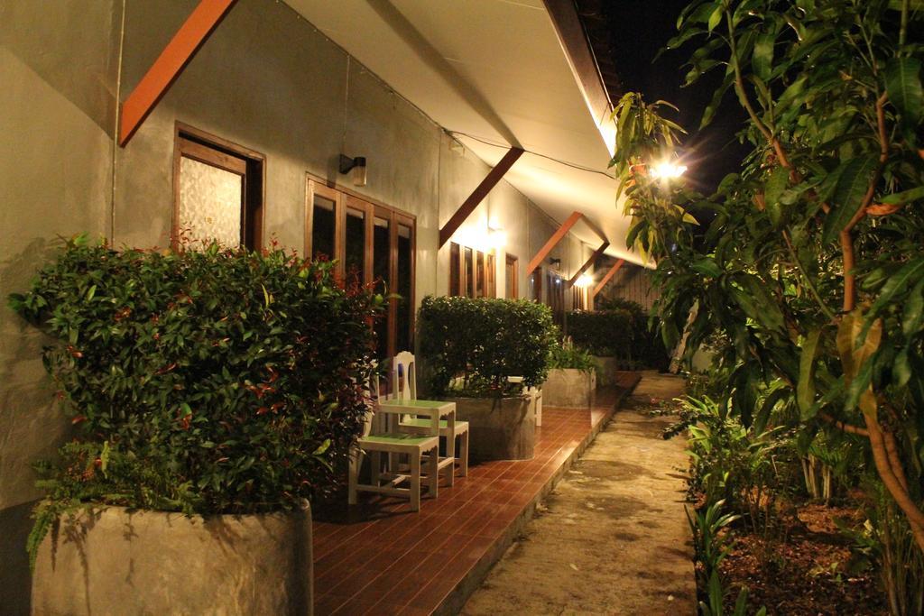 Phuket Muay Thai House Chalong Eksteriør billede