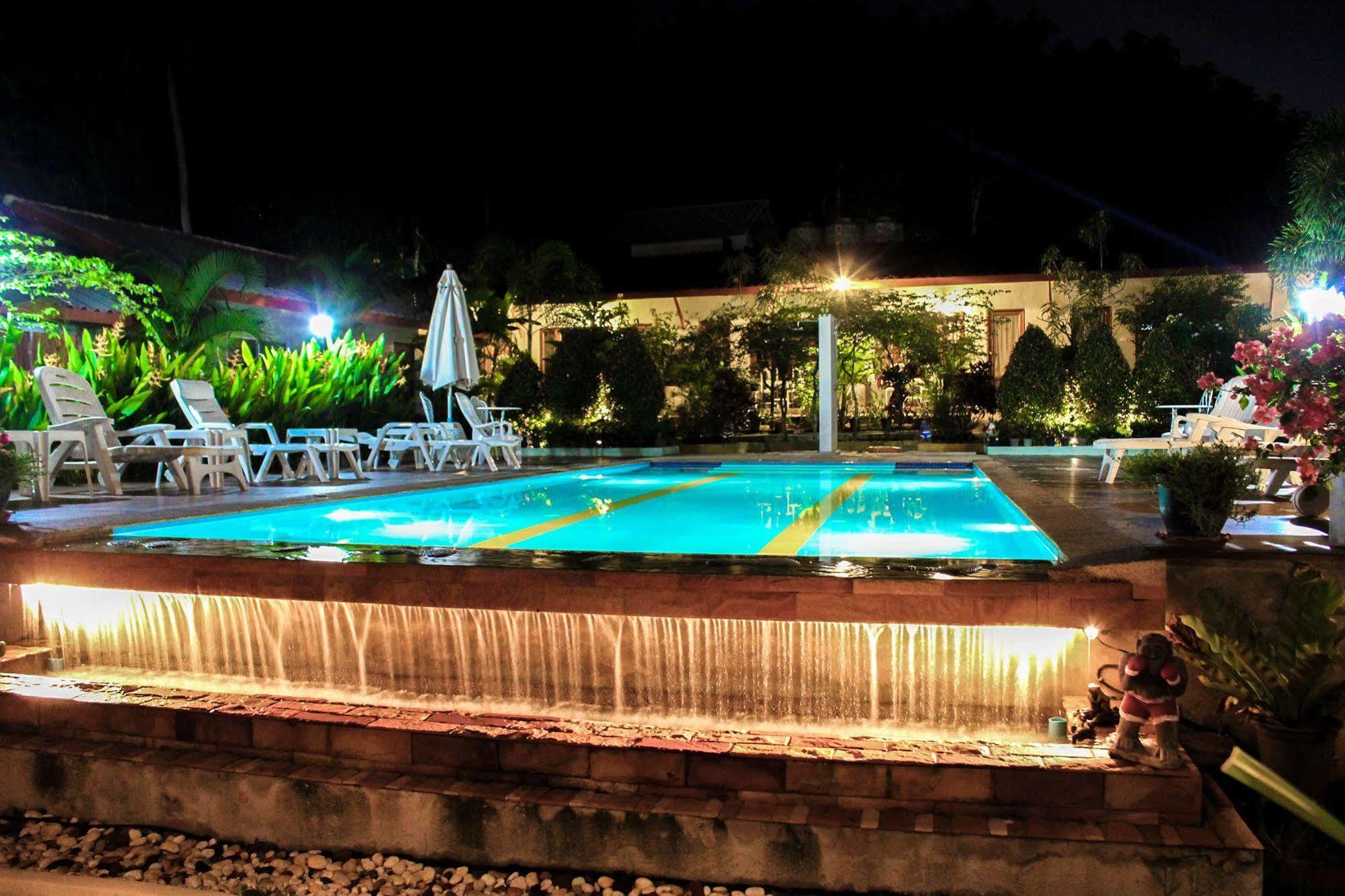 Phuket Muay Thai House Chalong Eksteriør billede